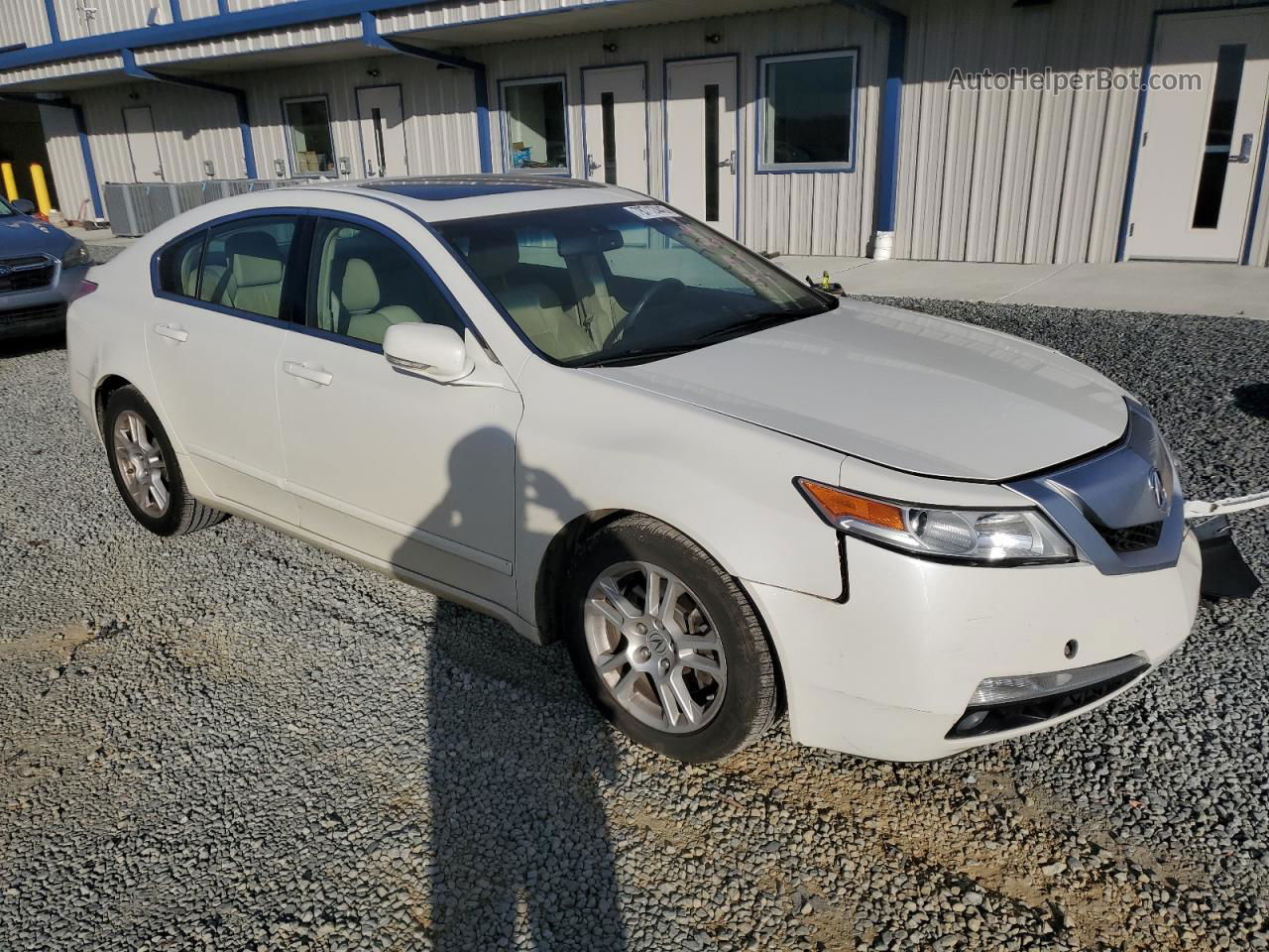 2010 Acura Tl  White vin: 19UUA8F20AA024351