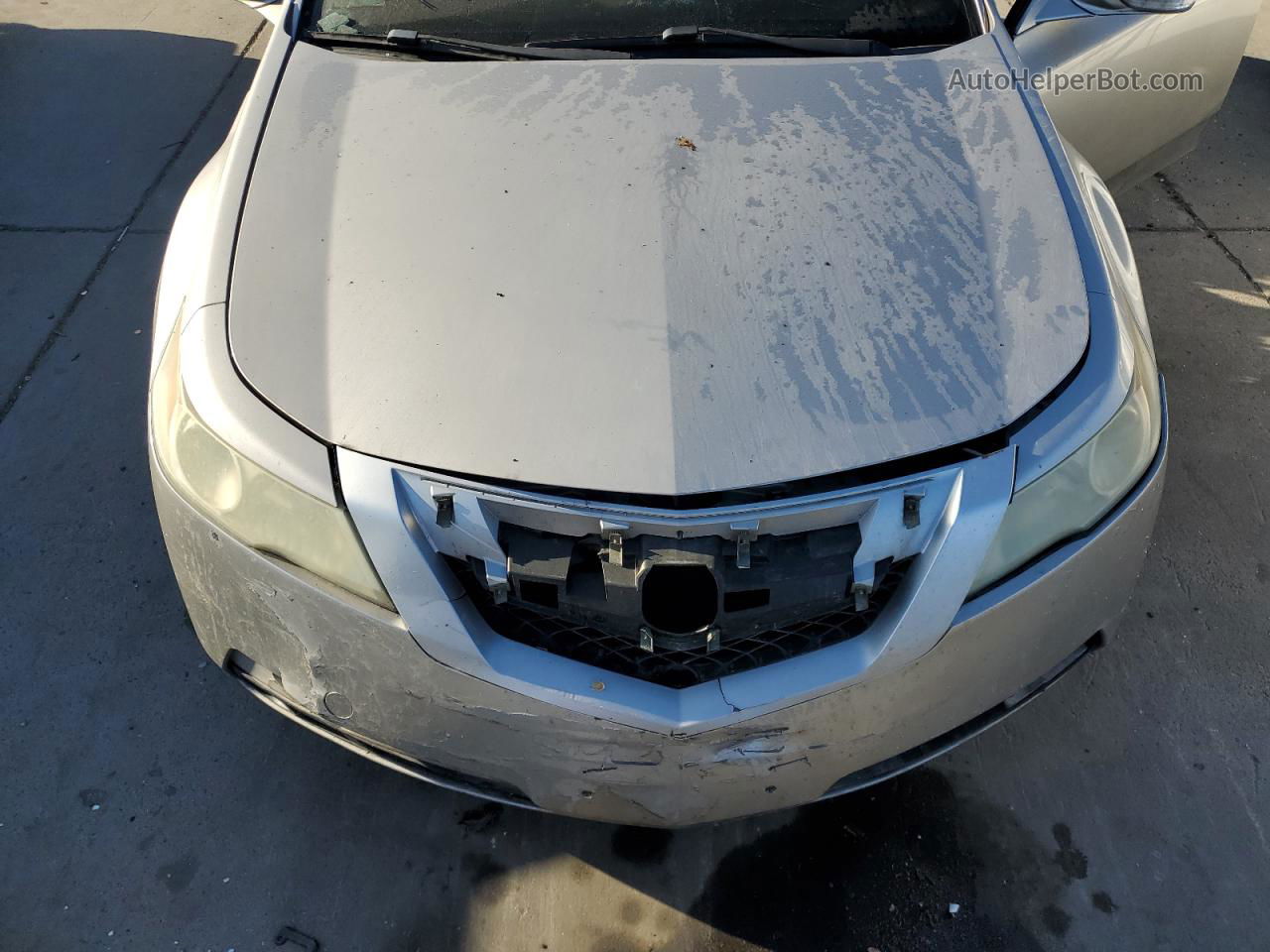 2010 Acura Tl  Серебряный vin: 19UUA8F27AA006557