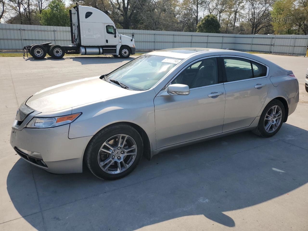 2010 Acura Tl  Silver vin: 19UUA8F2XAA023448