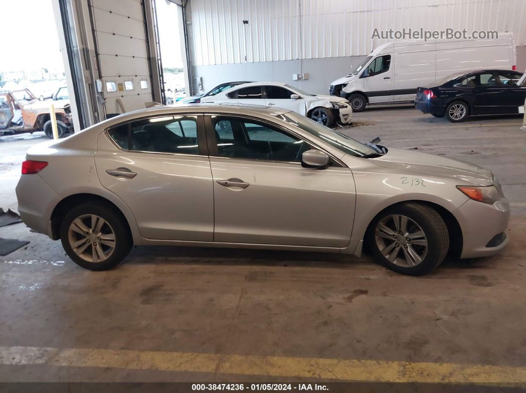 2013 Acura Ilx 2.0l Серебряный vin: 19VDE1F39DE022210