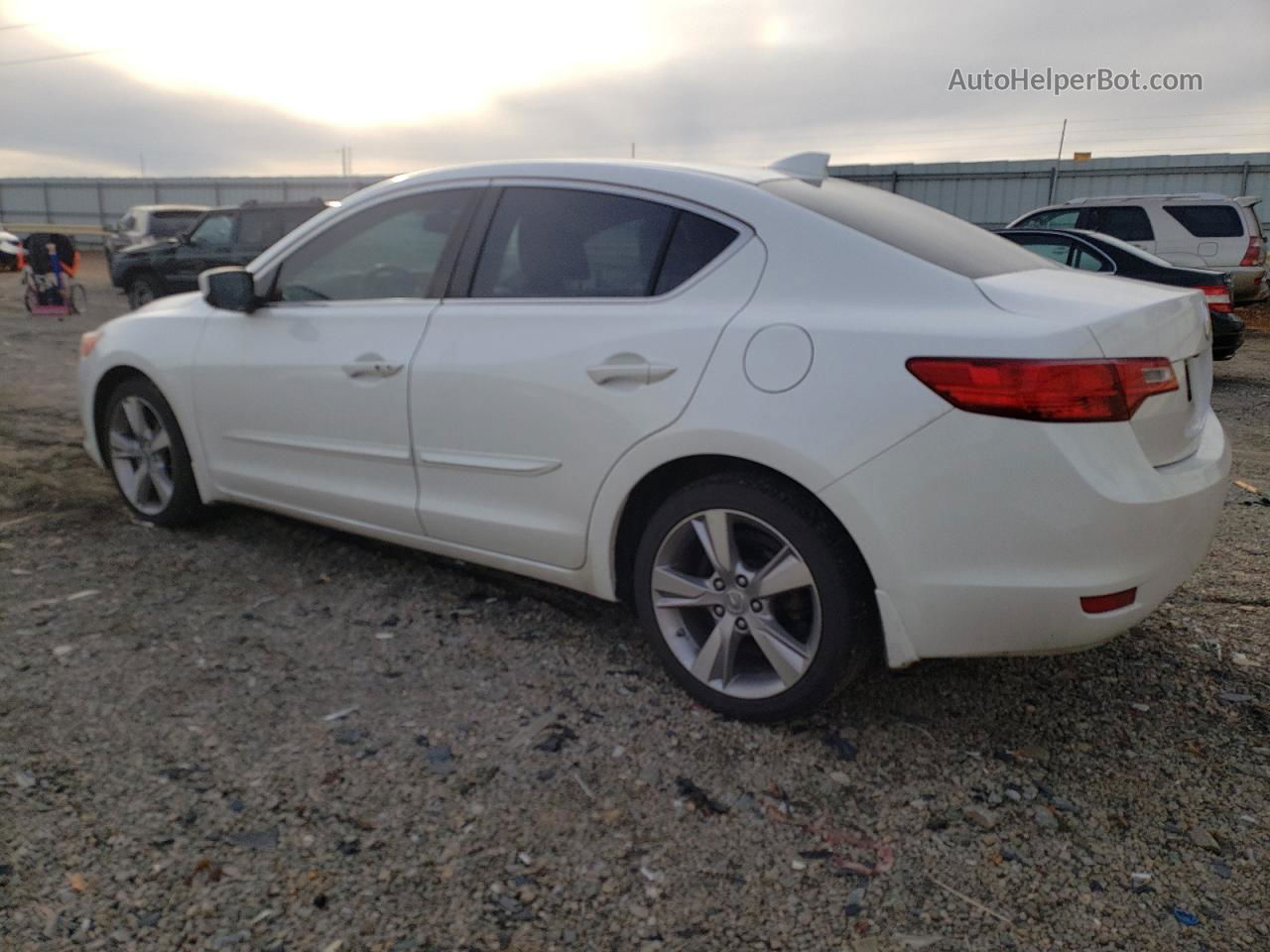 2013 Acura Ilx 20 Tech Белый vin: 19VDE1F72DE017210