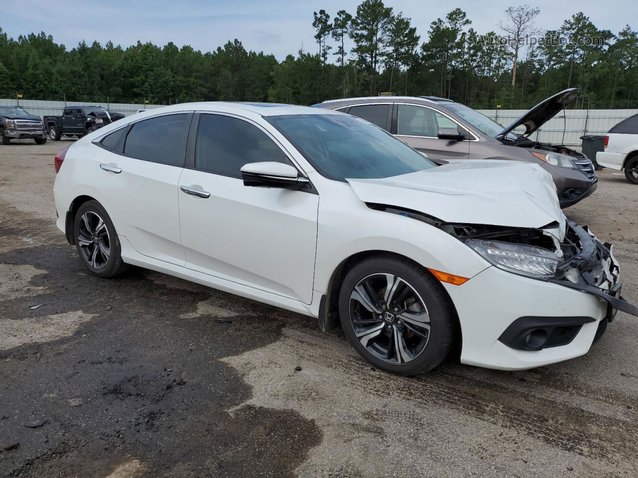 2017 Honda Civic Touring White vin: 19XFC1F98HE011232