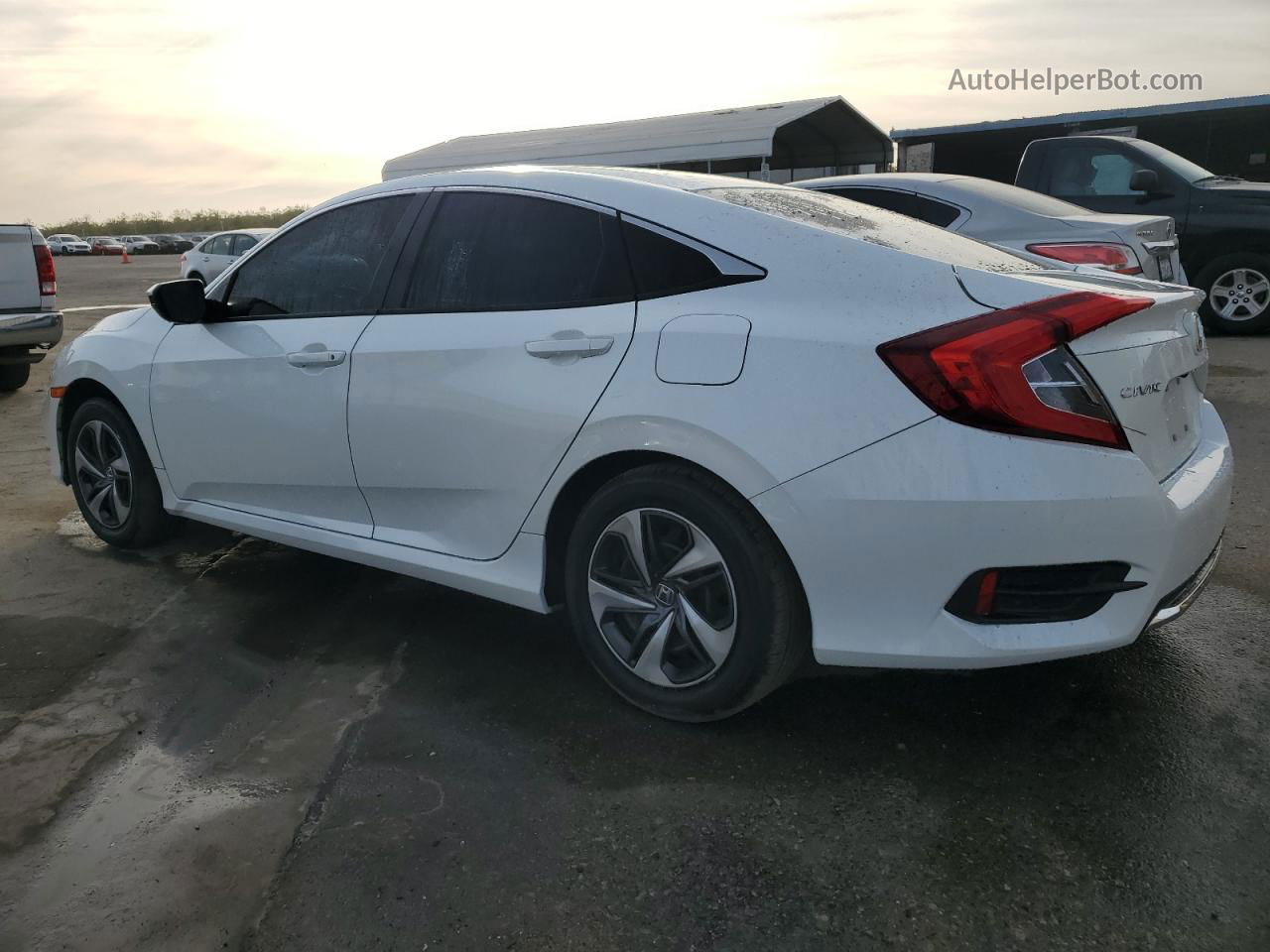 2020 Honda Civic Lx Белый vin: 19XFC2F67LE214701