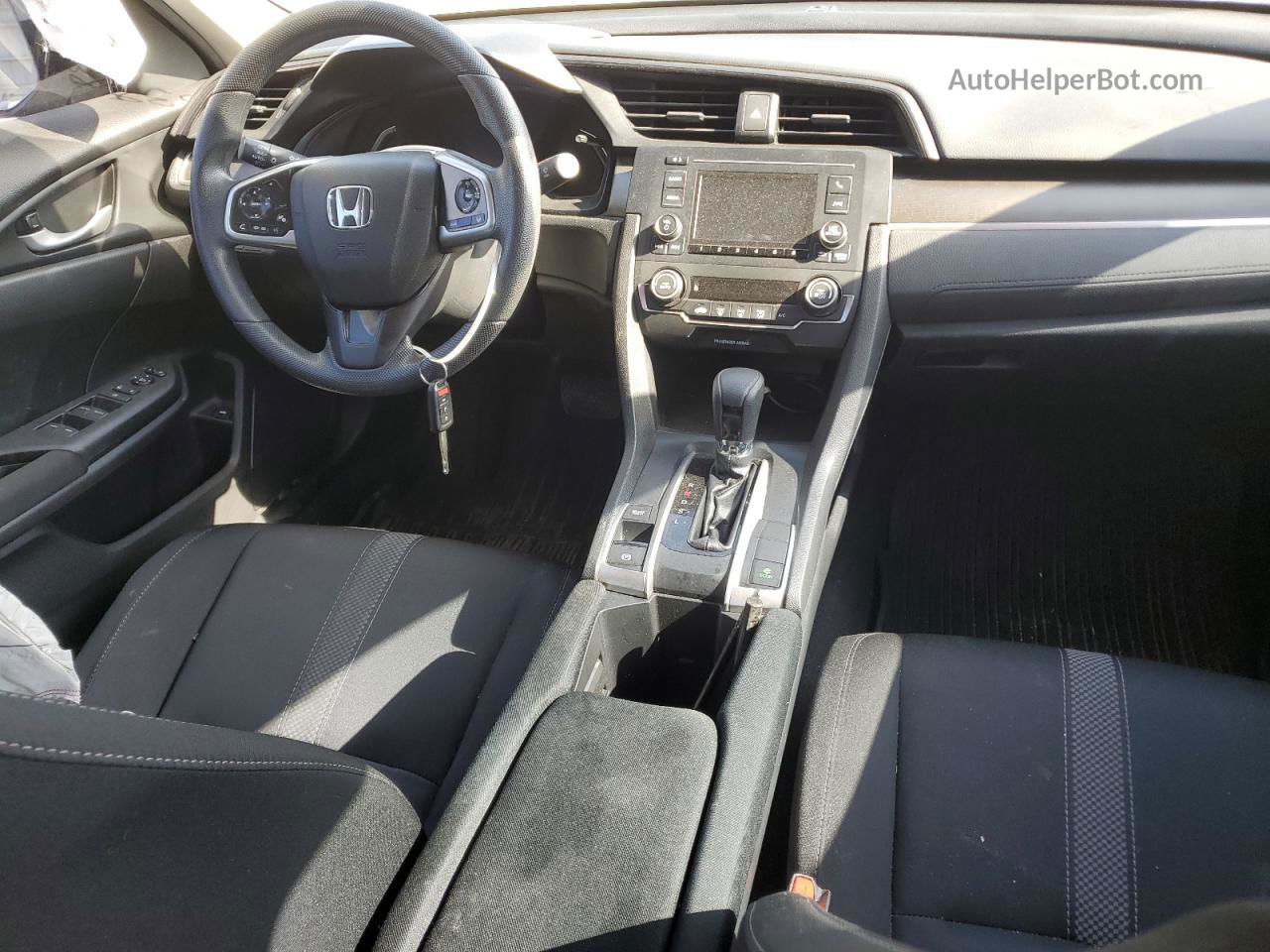 2020 Honda Civic Lx Silver vin: 19XFC2F68LE001658