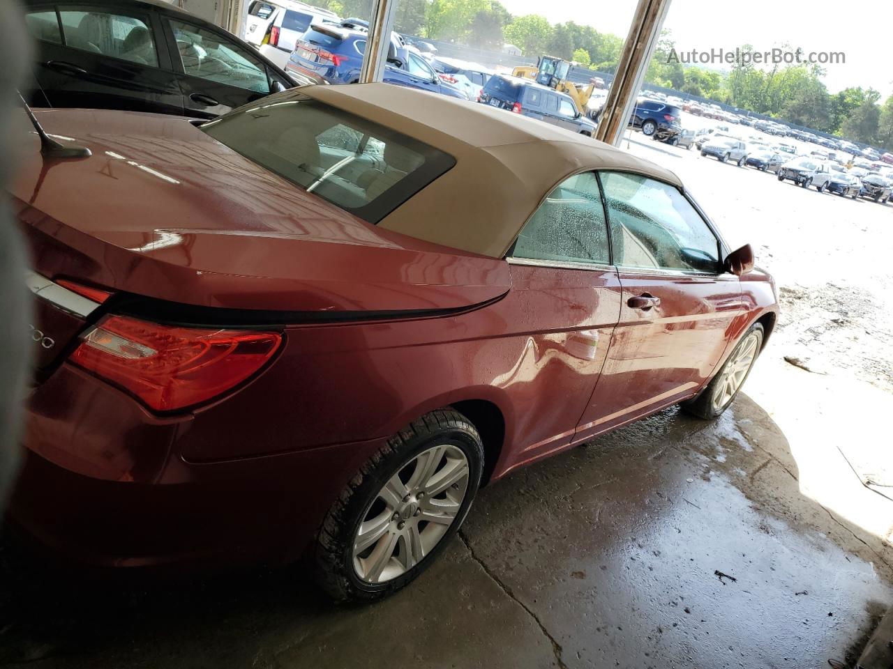 2014 Chrysler 200 Touring Maroon vin: 1C3BCBEB1EN117493