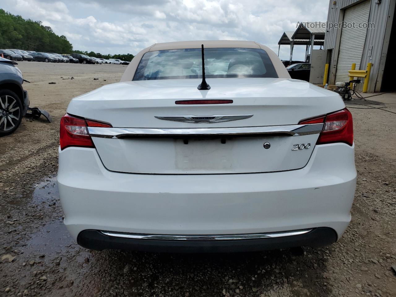 2014 Chrysler 200 Touring White vin: 1C3BCBEB5EN156605