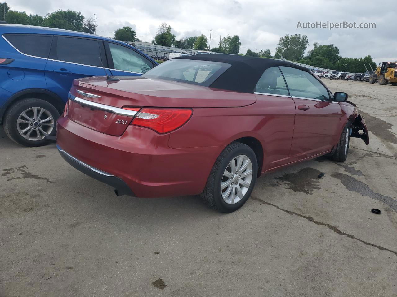 2014 Chrysler 200 Touring Red vin: 1C3BCBEB7EN158341