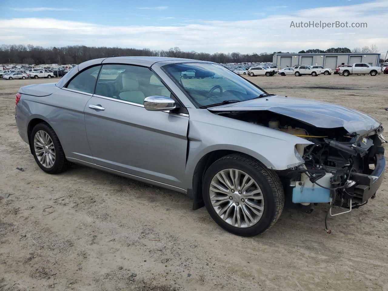 2014 Chrysler 200 Limited Silver vin: 1C3BCBFG7EN135667