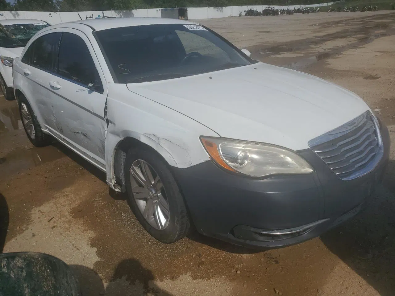 2014 Chrysler 200 Lx White vin: 1C3CCBAB1EN205373