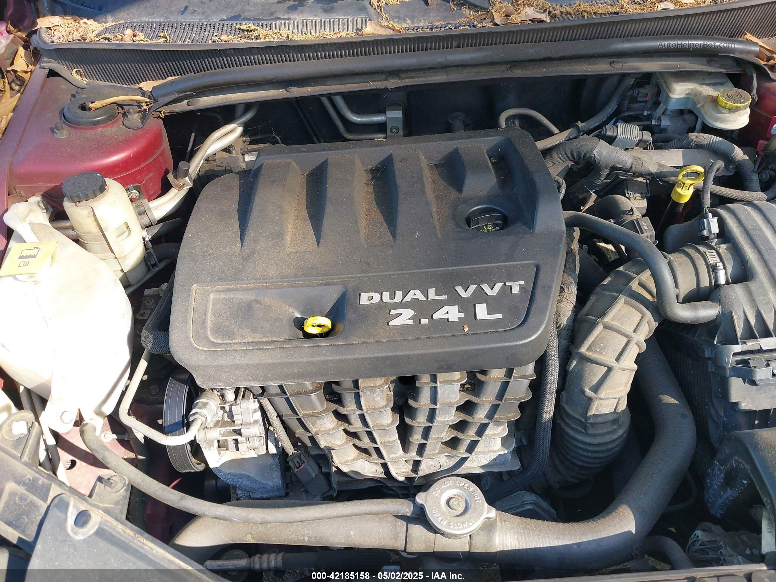 2014 Chrysler 200 Lx Maroon vin: 1C3CCBAB2EN212963