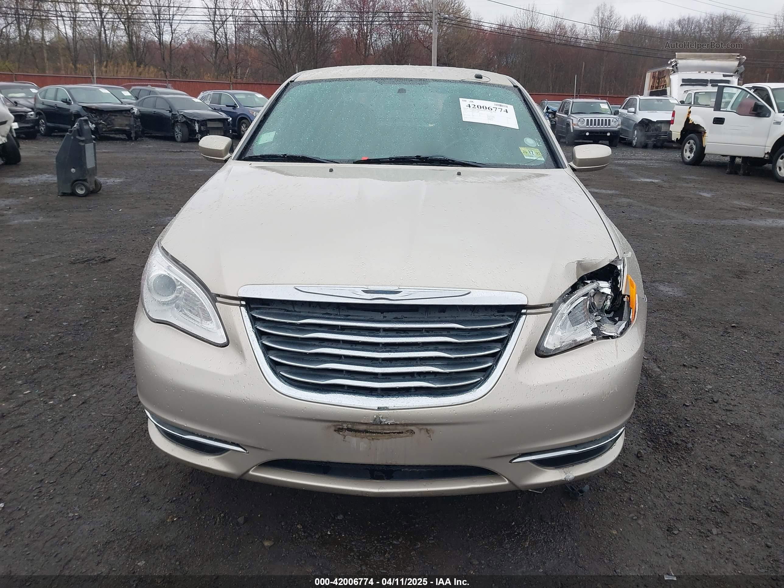 2014 Chrysler 200 Lx Золотой vin: 1C3CCBAB2EN213983