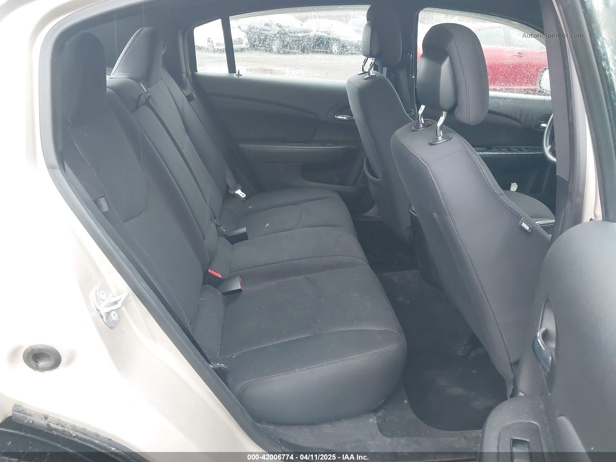 2014 Chrysler 200 Lx Золотой vin: 1C3CCBAB2EN213983