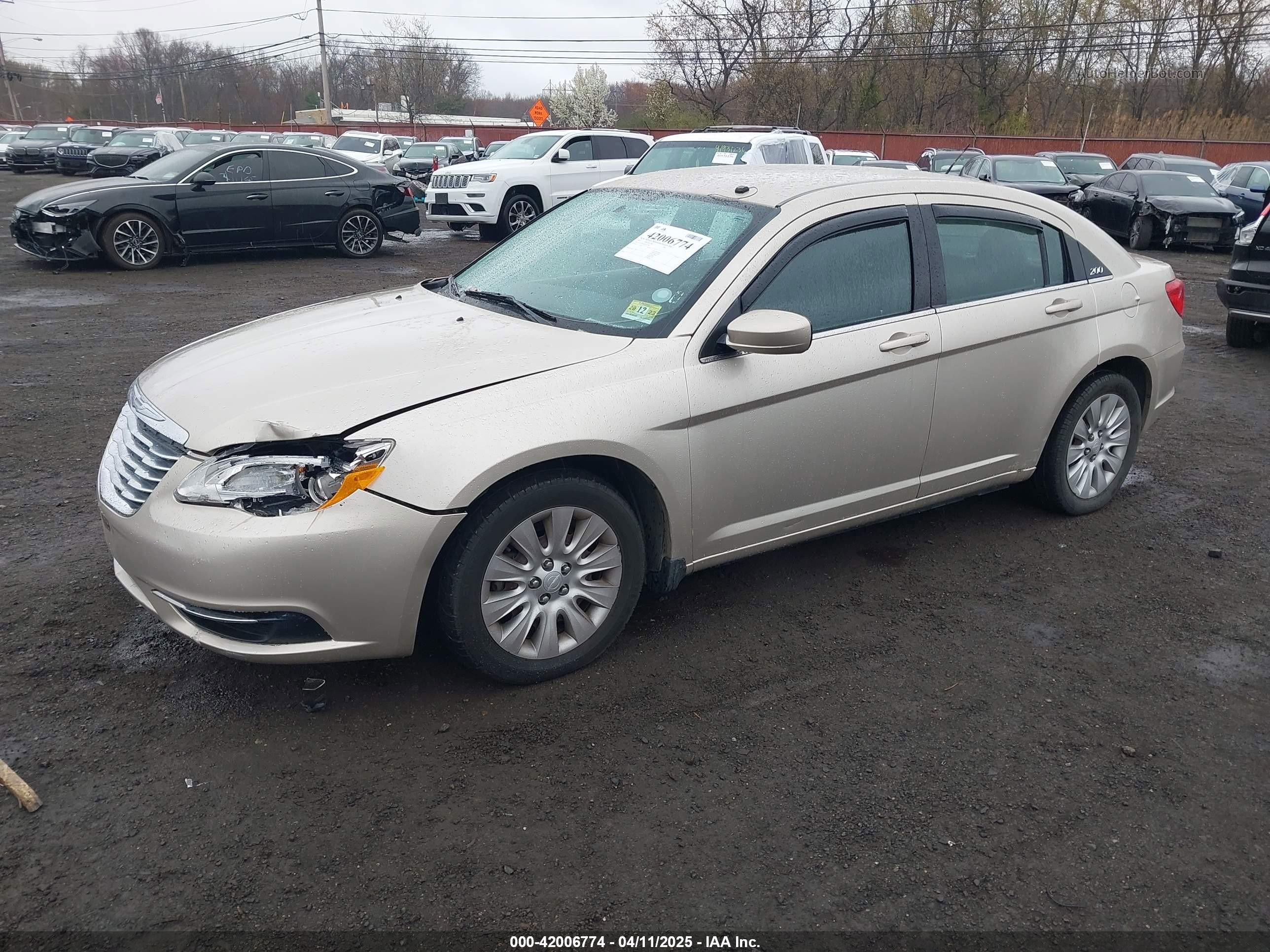 2014 Chrysler 200 Lx Золотой vin: 1C3CCBAB2EN213983