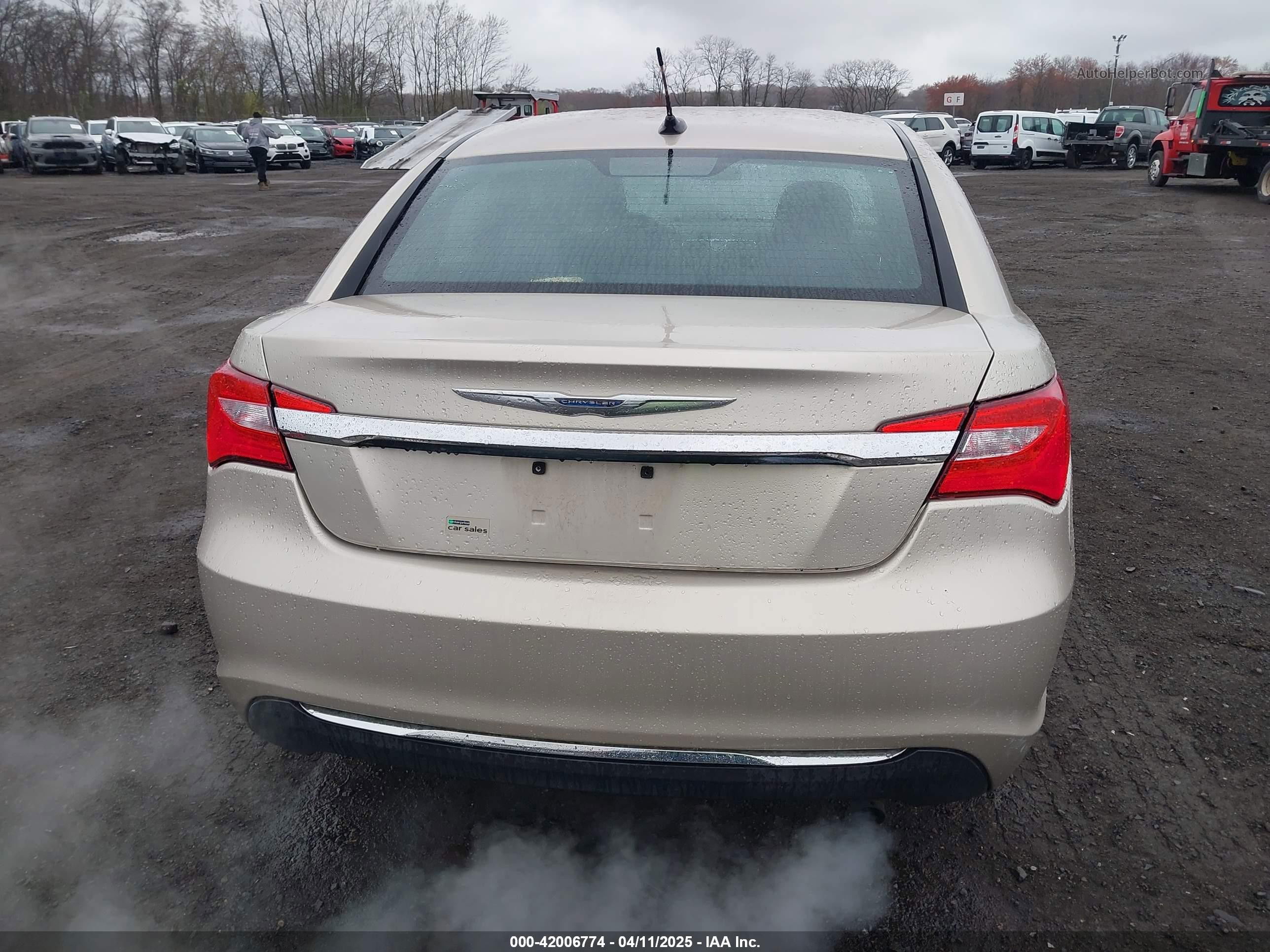 2014 Chrysler 200 Lx Золотой vin: 1C3CCBAB2EN213983