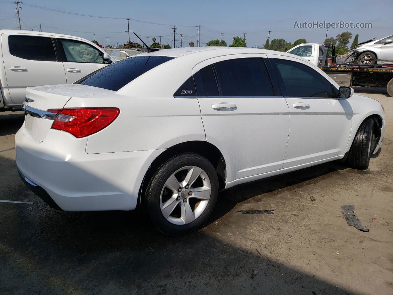 2014 Chrysler 200 Lx Белый vin: 1C3CCBAB3EN230985