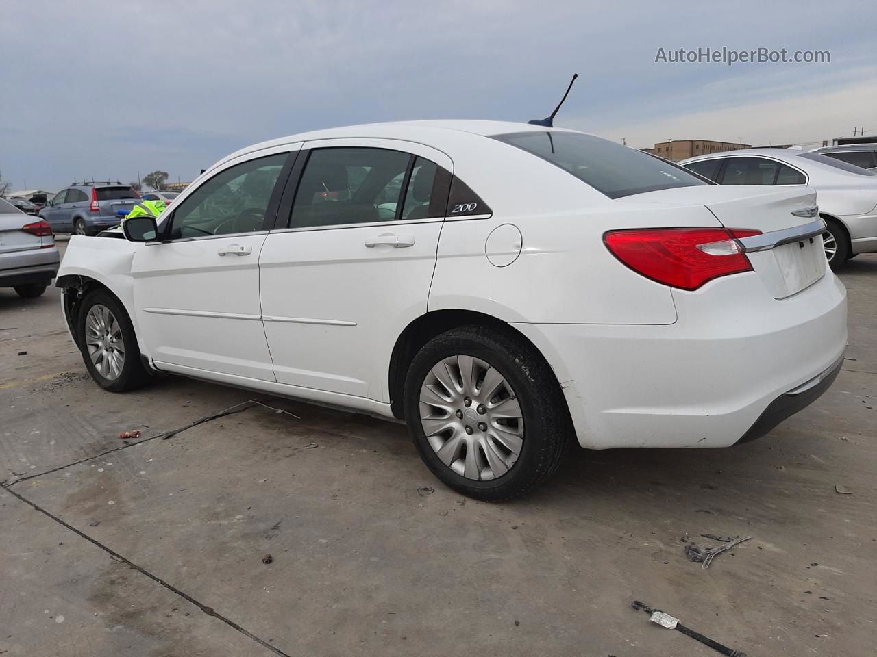 2014 Chrysler 200 Lx White vin: 1C3CCBAB3EN238018