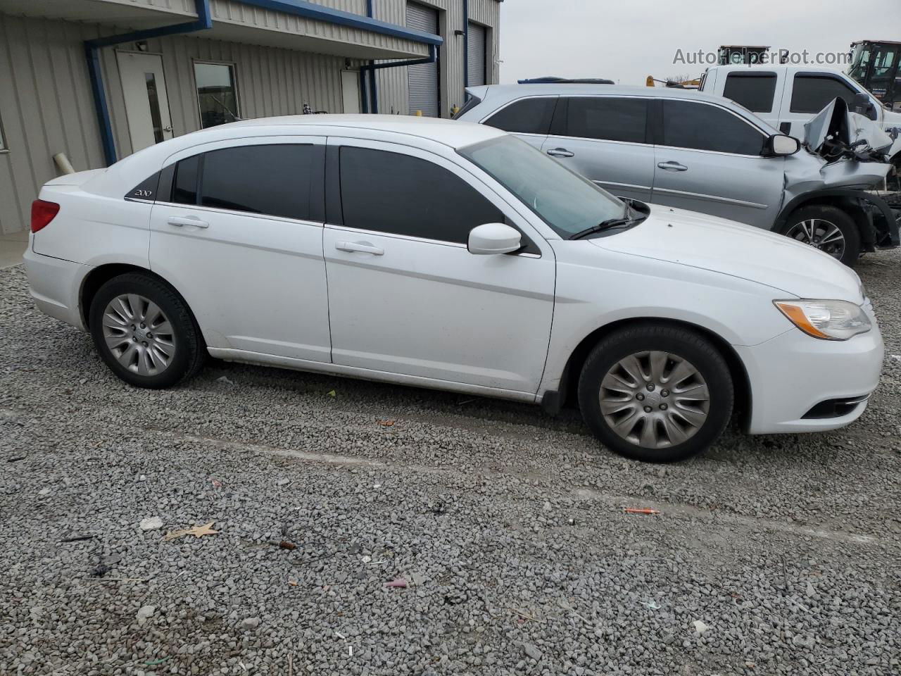 2014 Chrysler 200 Lx Белый vin: 1C3CCBAB8EN209663