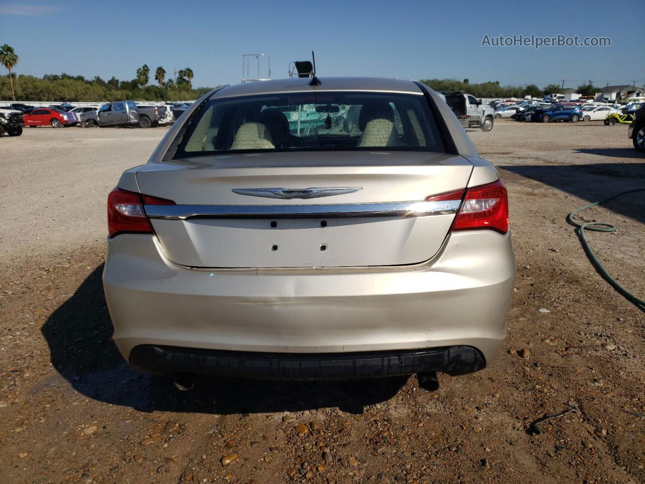 2014 Chrysler 200 Lx Gold vin: 1C3CCBAG3EN164868