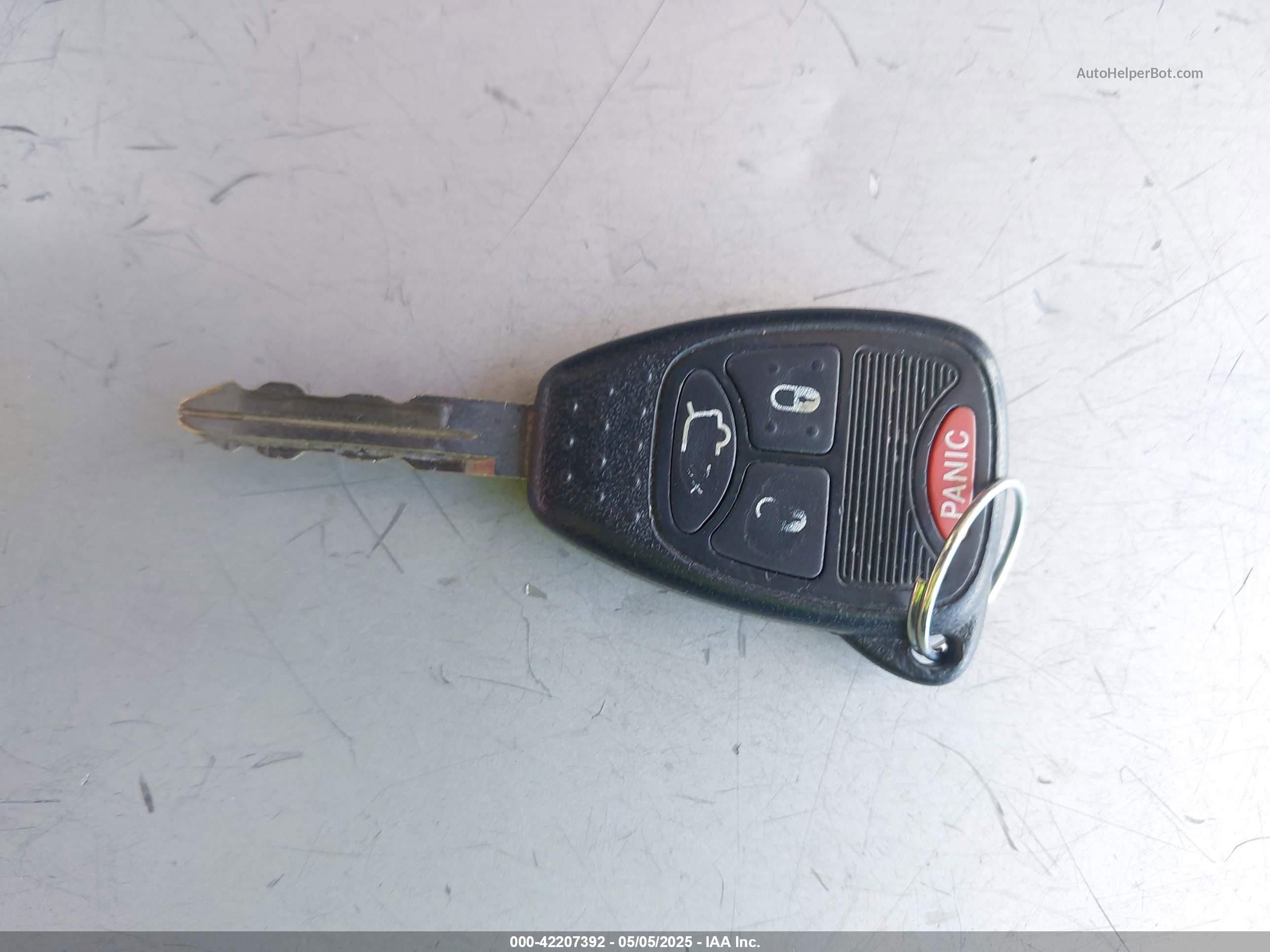 2014 Chrysler 200 Touring Серебряный vin: 1C3CCBBB0EN117901