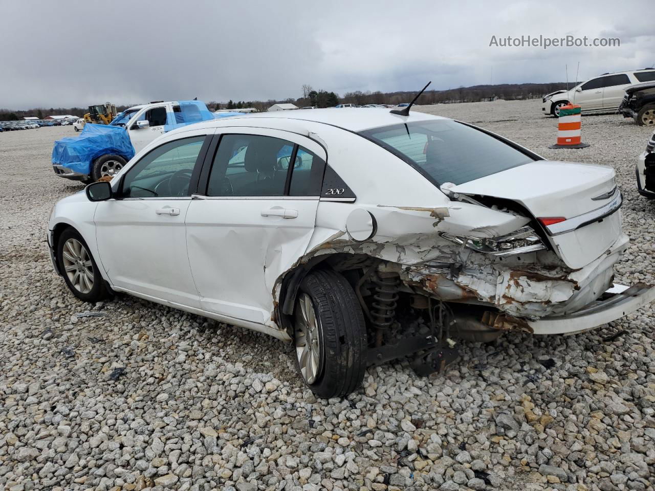 2014 Chrysler 200 Touring White vin: 1C3CCBBB7EN152709