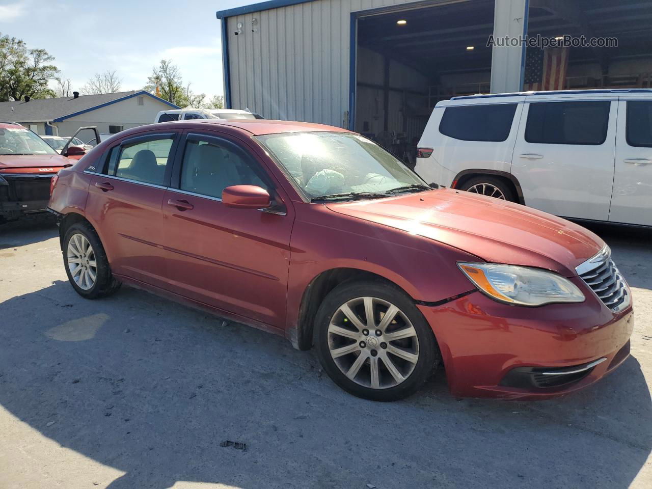 2014 Chrysler 200 Touring Maroon vin: 1C3CCBBBXEN204656