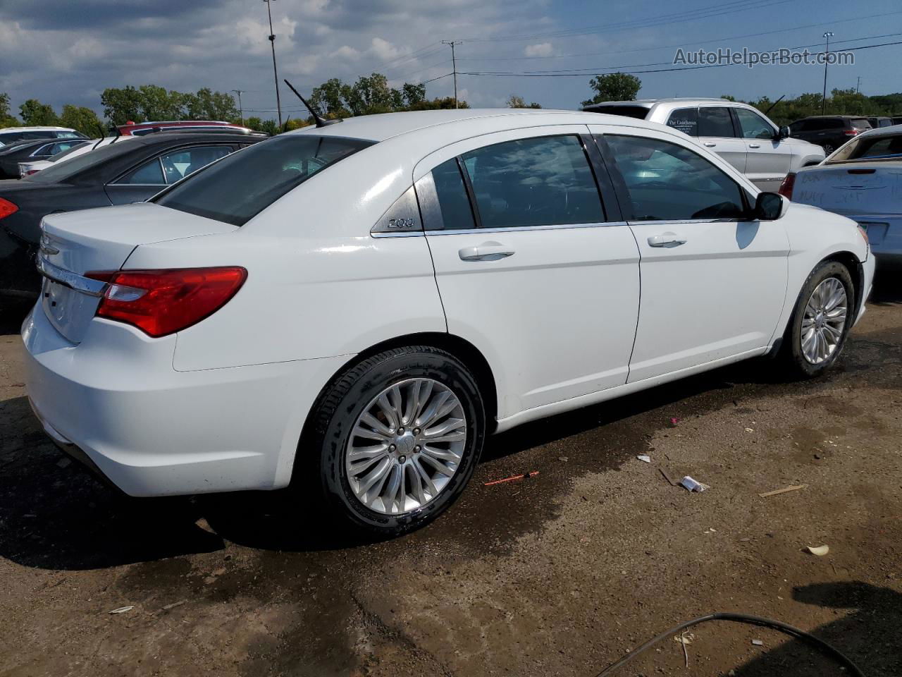 2014 Chrysler 200 Touring White vin: 1C3CCBBBXEN231663