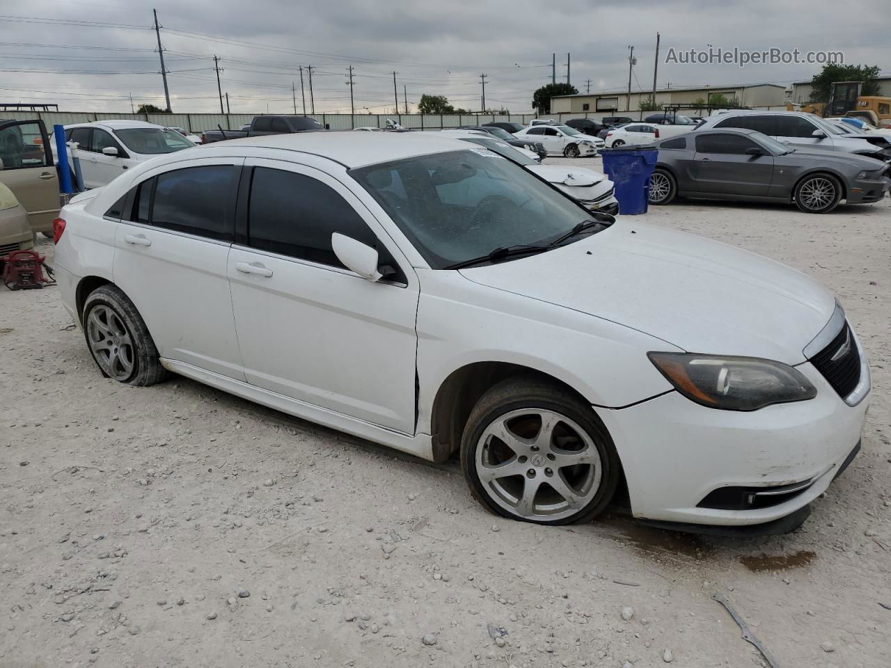 2014 Chrysler 200 Touring White vin: 1C3CCBBG2EN171888