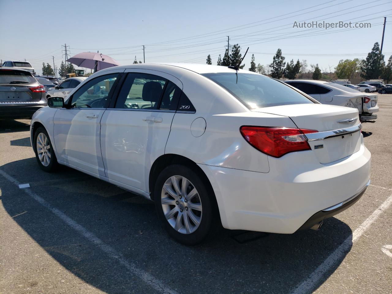 2014 Chrysler 200 Touring White vin: 1C3CCBBG3EN105737