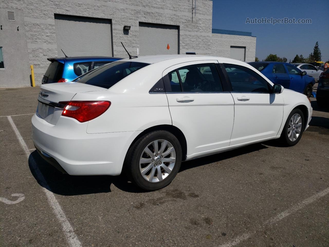 2014 Chrysler 200 Touring White vin: 1C3CCBBG3EN105737