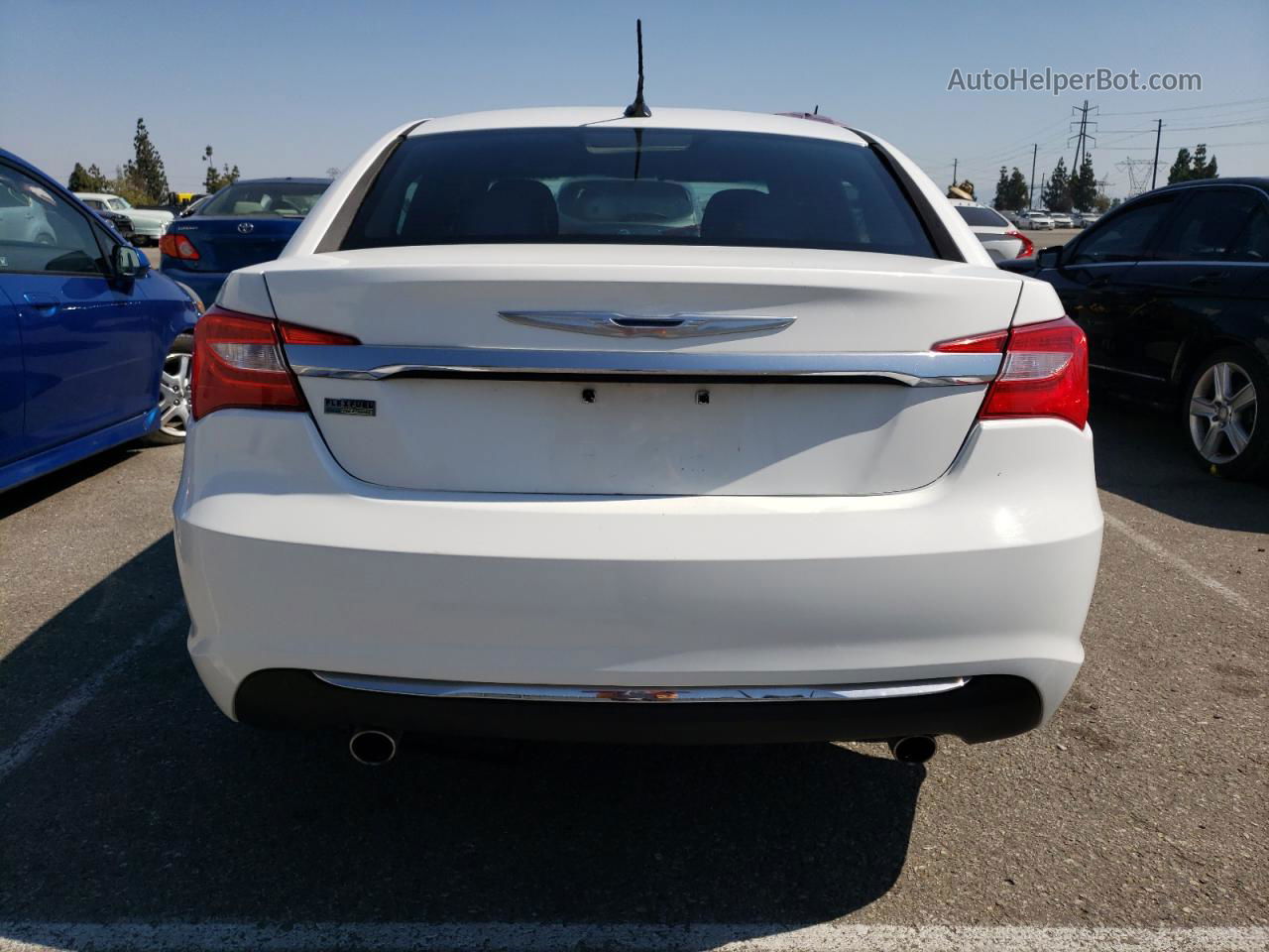 2014 Chrysler 200 Touring White vin: 1C3CCBBG3EN105737