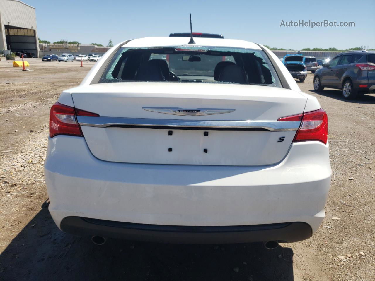 2014 Chrysler 200 Limited White vin: 1C3CCBCG2EN157617