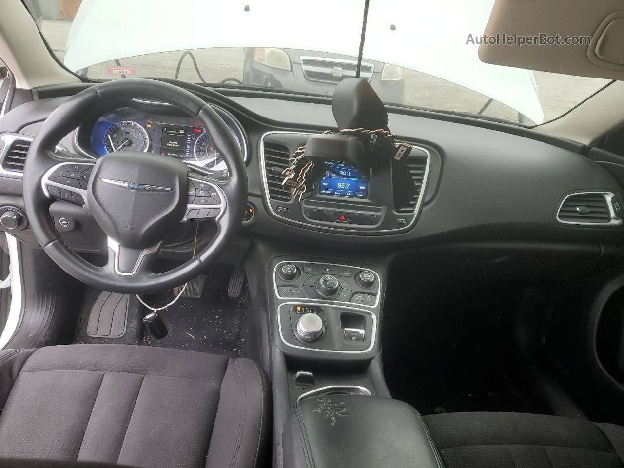 2015 Chrysler 200 Limited Белый vin: 1C3CCCAB0FN568223