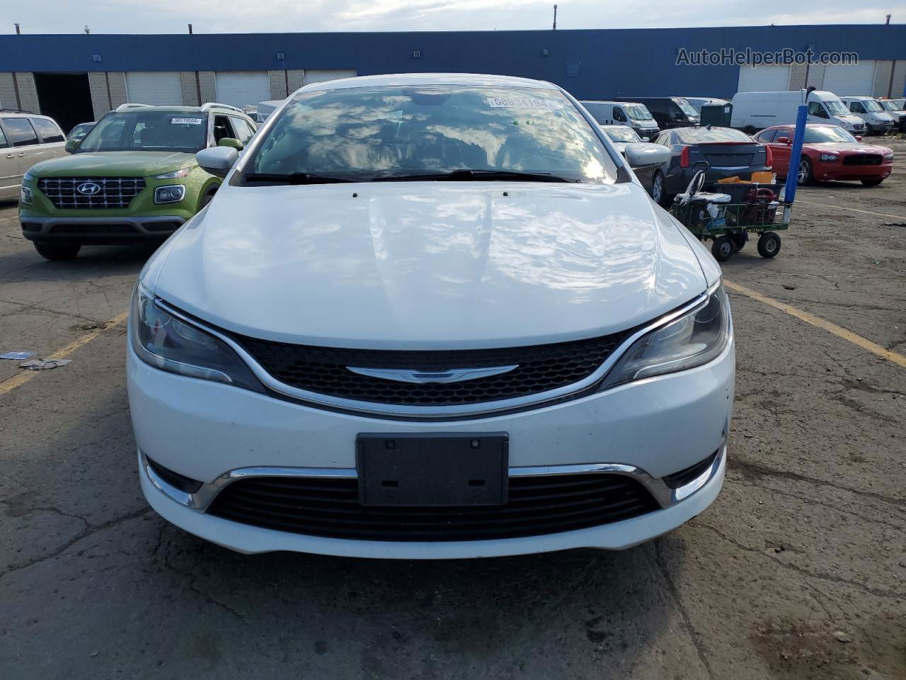 2015 Chrysler 200 Limited White vin: 1C3CCCAB2FN504748