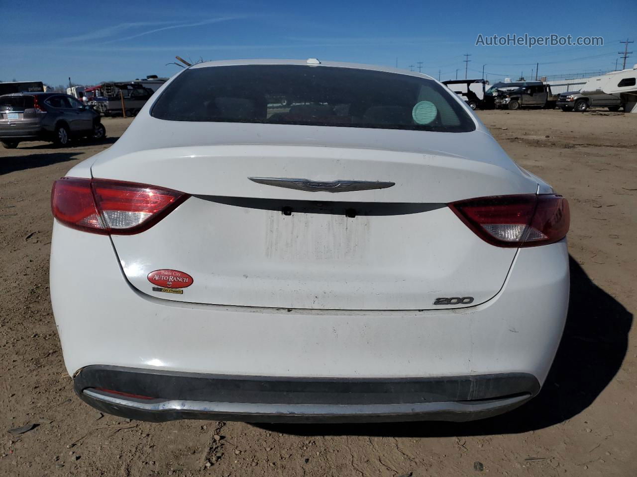 2016 Chrysler 200 Limited White vin: 1C3CCCAB3GN131835