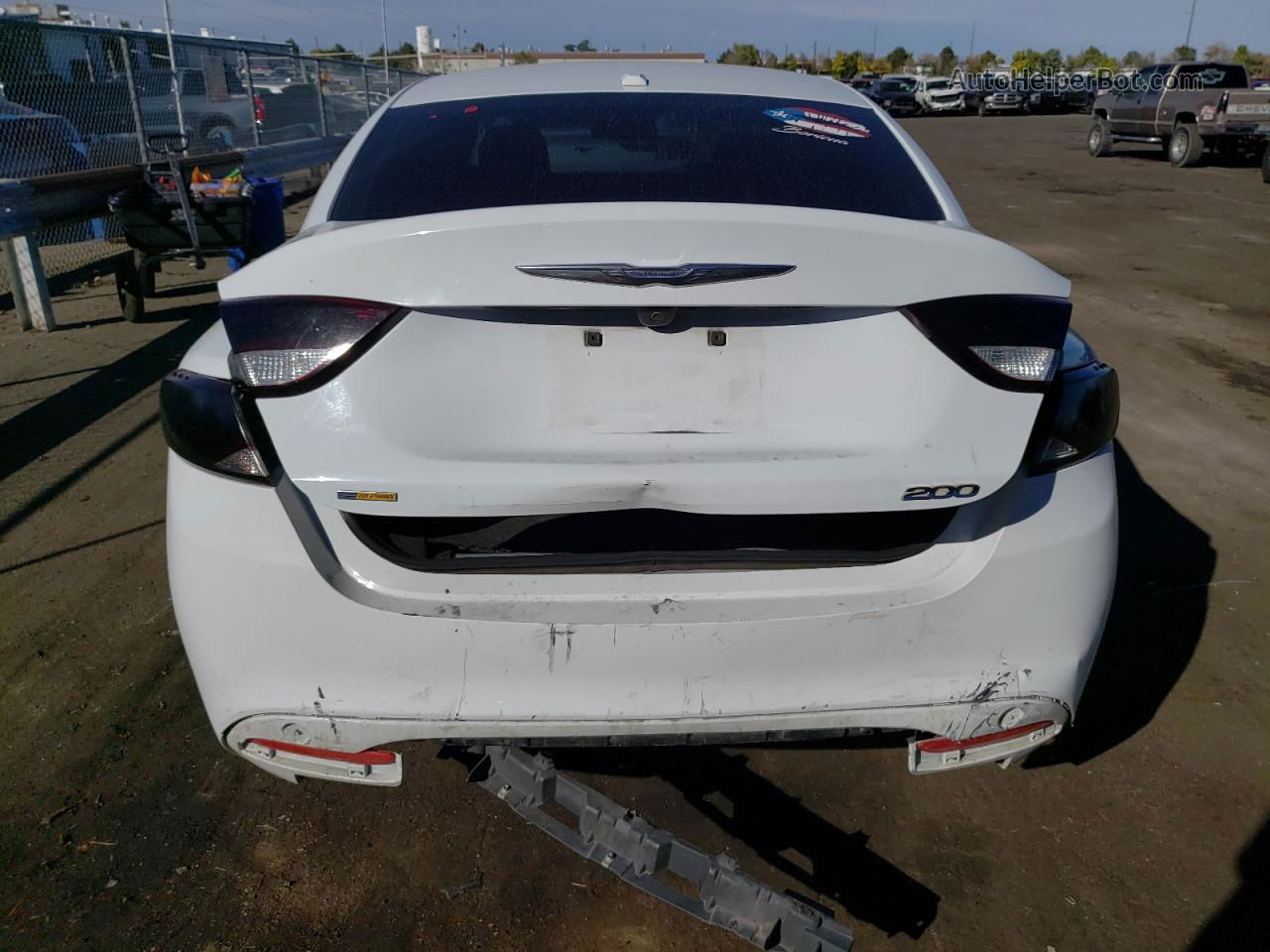 2016 Chrysler 200 Limited White vin: 1C3CCCAB3GN159814