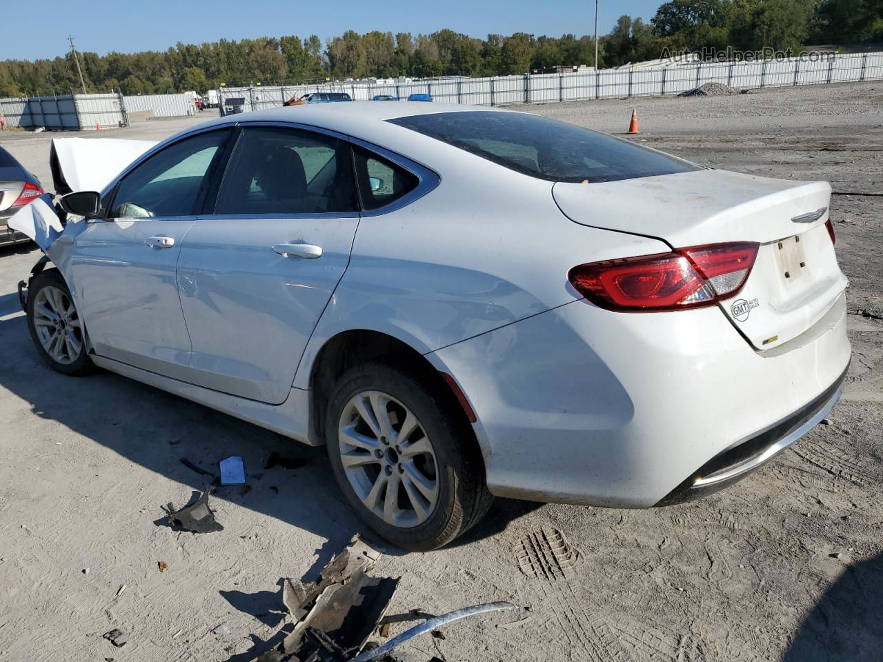 2015 Chrysler 200 Limited White vin: 1C3CCCAB4FN577250