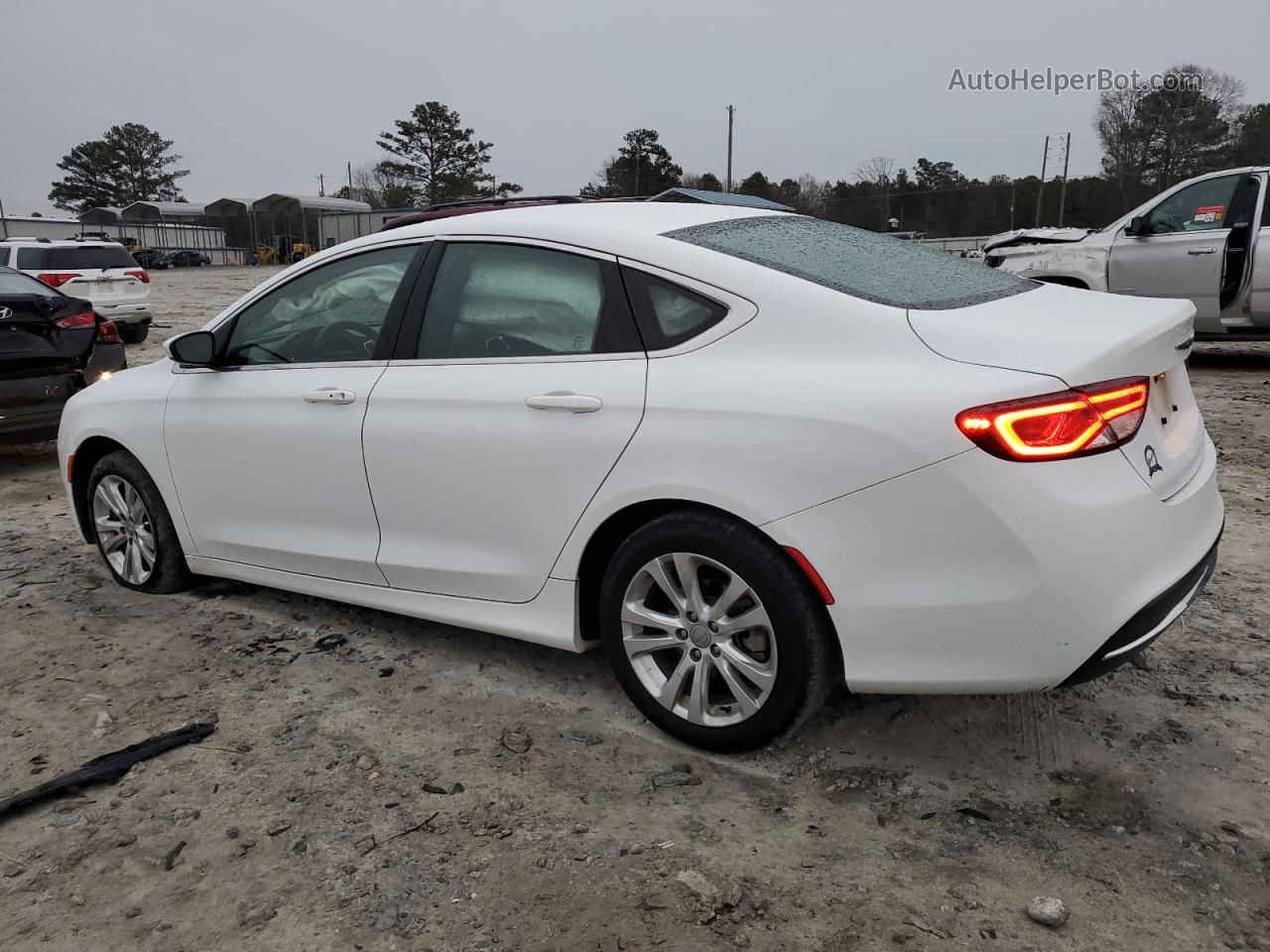 2016 Chrysler 200 Limited White vin: 1C3CCCAB4GN108239