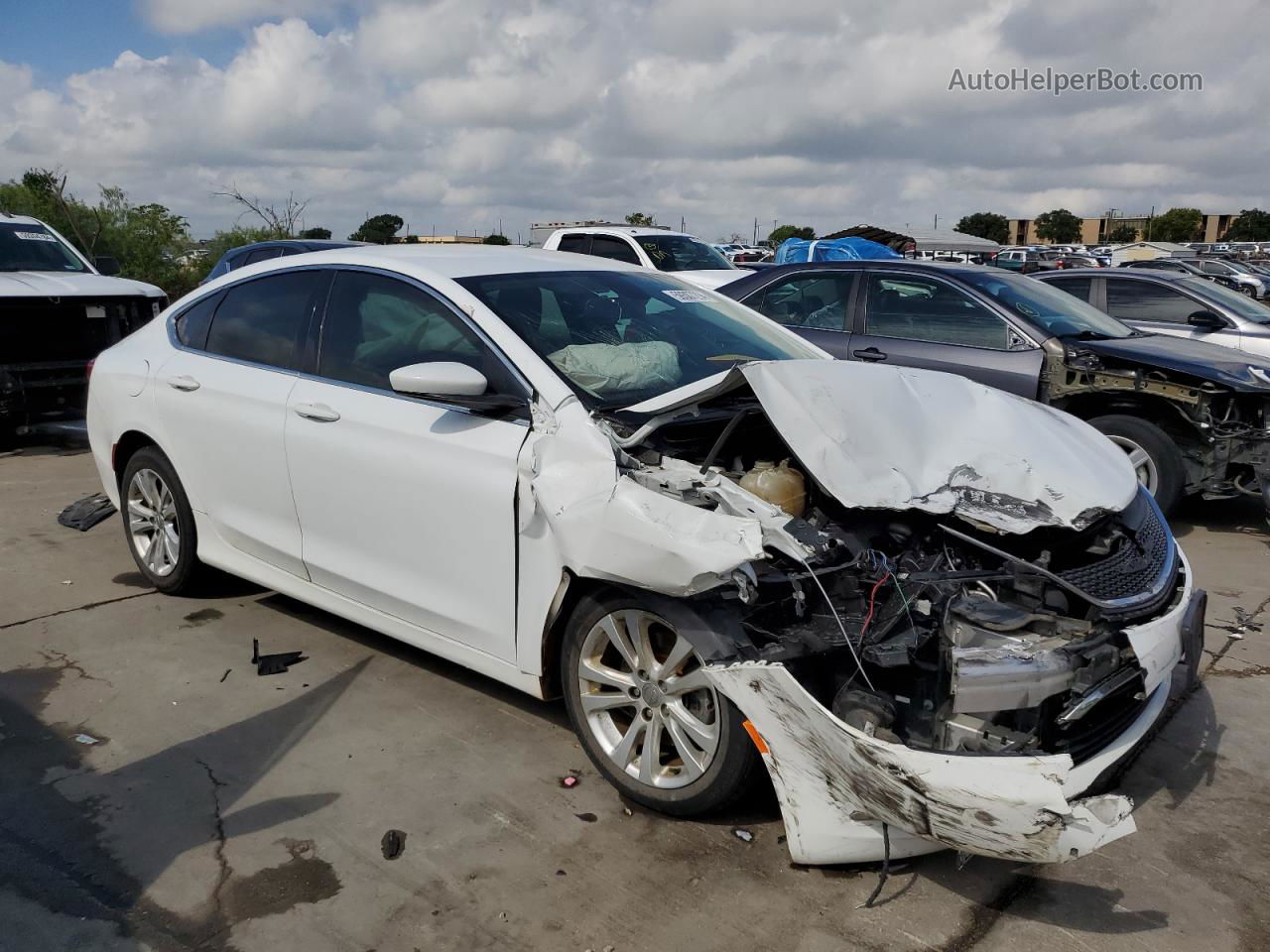 2015 Chrysler 200 Limited White vin: 1C3CCCAB6FN754817