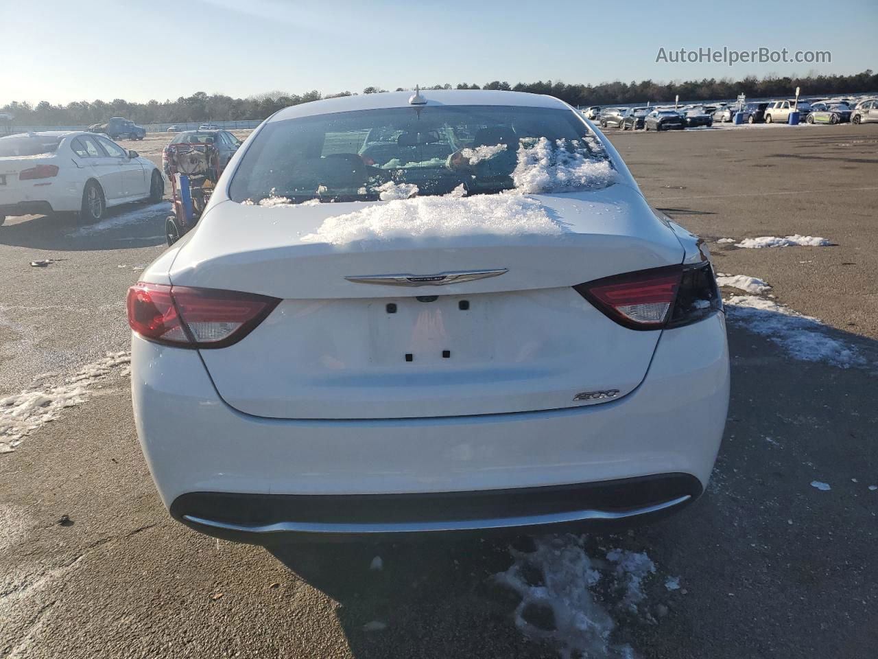 2017 Chrysler 200 Limited White vin: 1C3CCCAB6HN507865