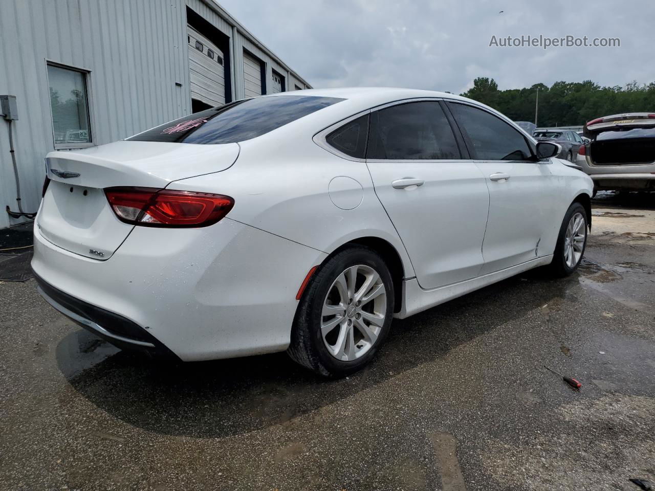 2015 Chrysler 200 Limited White vin: 1C3CCCAB7FN572110