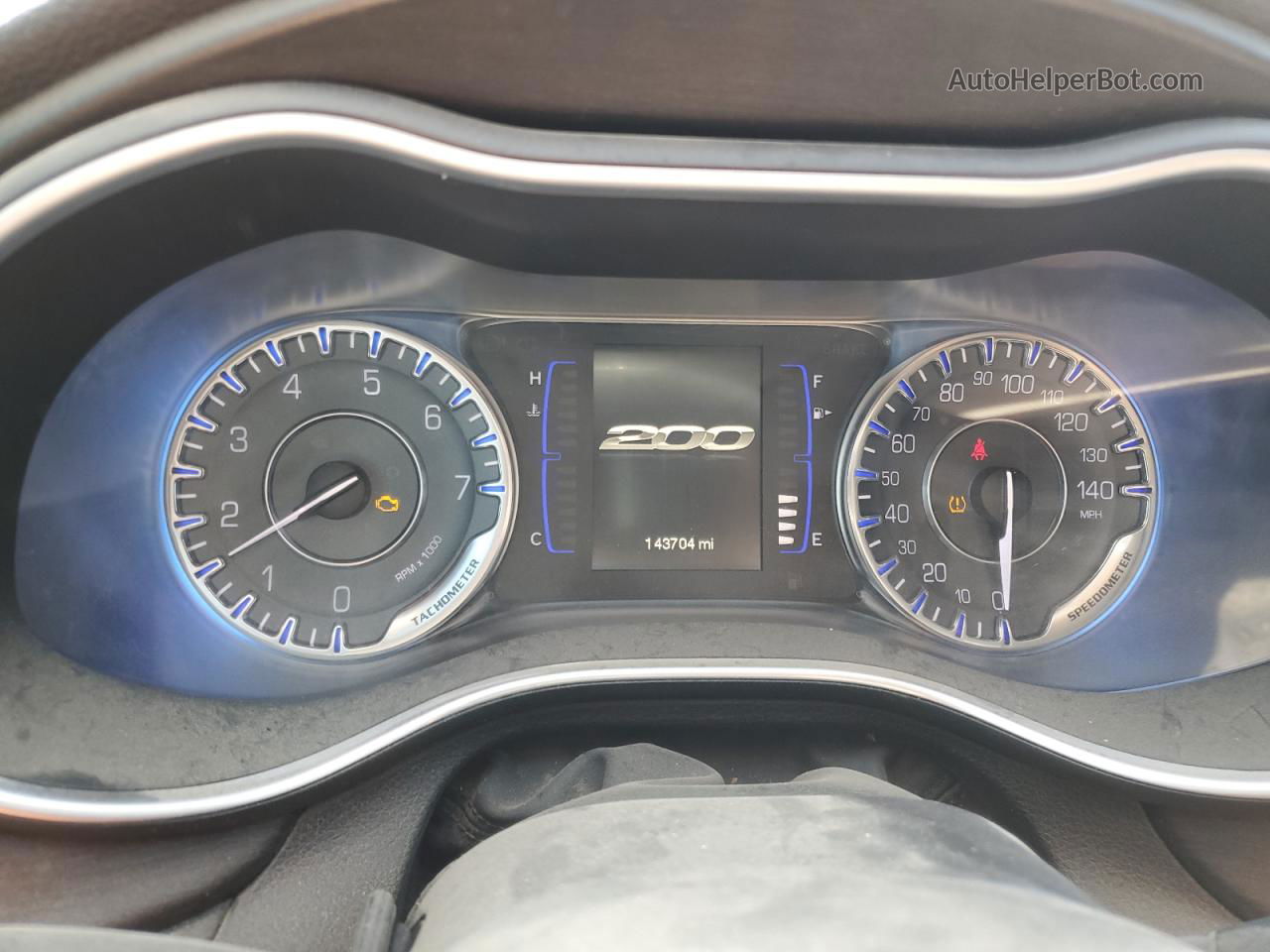 2015 Chrysler 200 Limited Белый vin: 1C3CCCAB7FN676208