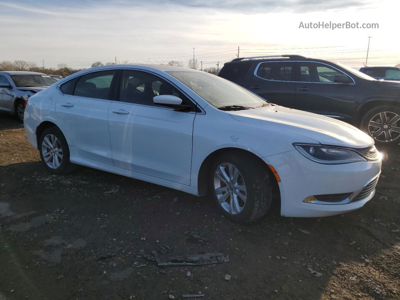 2015 Chrysler 200 Limited White vin: 1C3CCCAB7FN713967