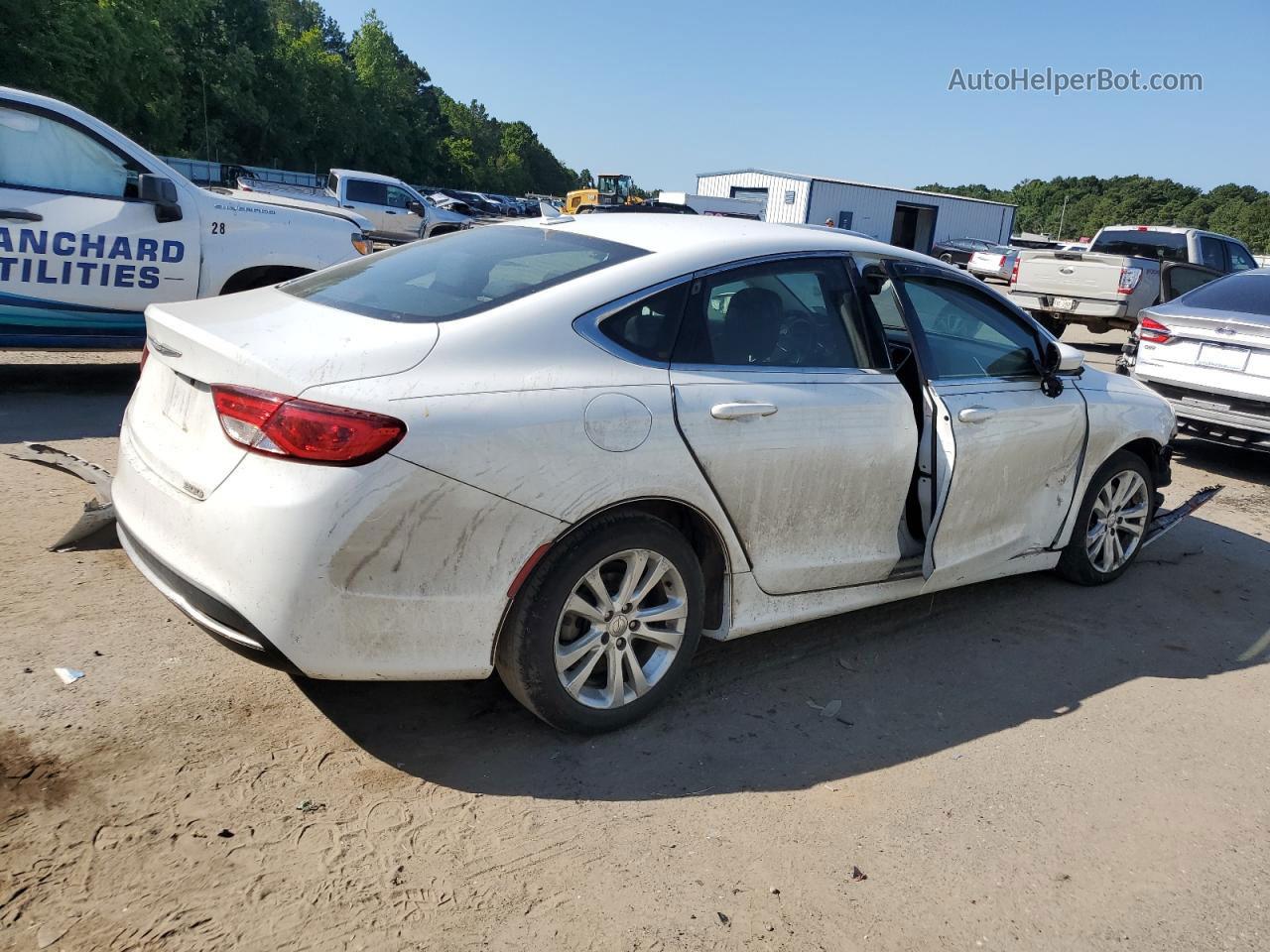 2016 Chrysler 200 Limited White vin: 1C3CCCAB7GN111491