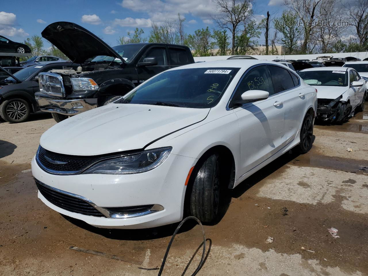 2017 Chrysler 200 Limited White vin: 1C3CCCAB7HN504456