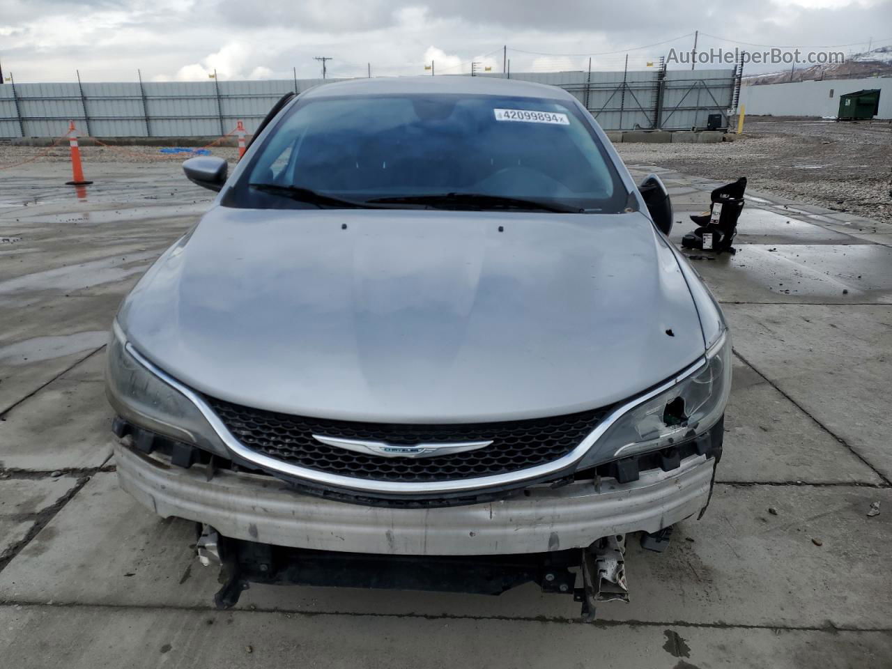 2015 Chrysler 200 Limited Silver vin: 1C3CCCAB8FN660518