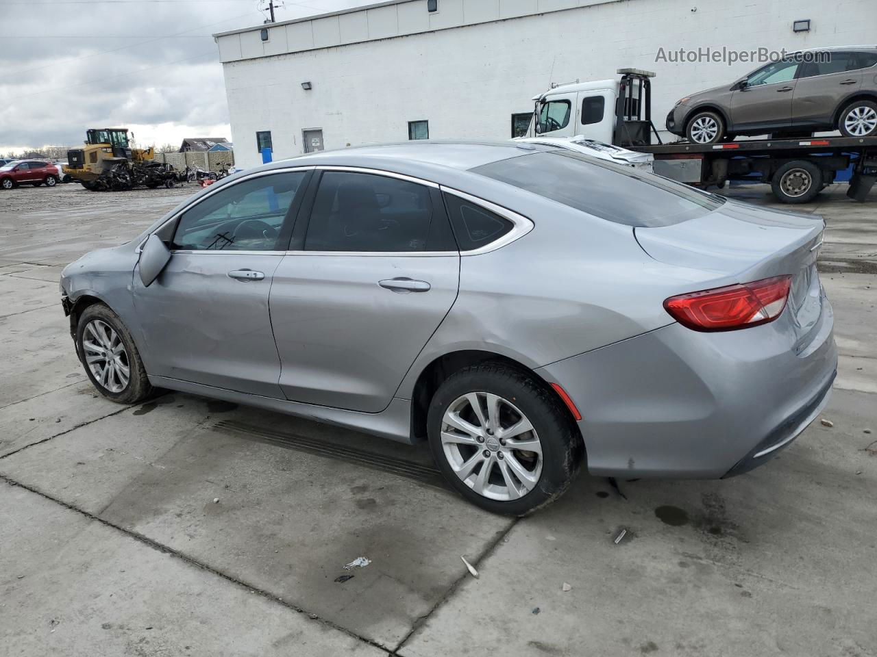 2015 Chrysler 200 Limited Серебряный vin: 1C3CCCAB8FN660518