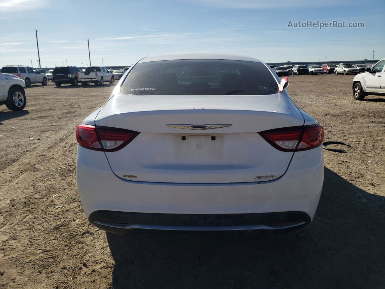 2015 Chrysler 200 Limited White vin: 1C3CCCABXFN575583