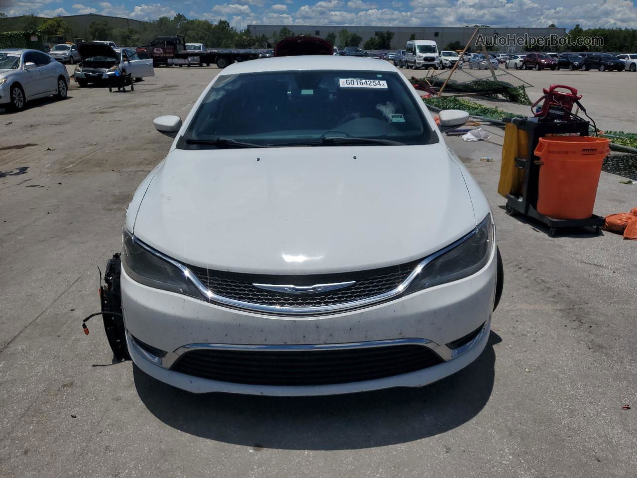 2015 Chrysler 200 Limited White vin: 1C3CCCABXFN586003