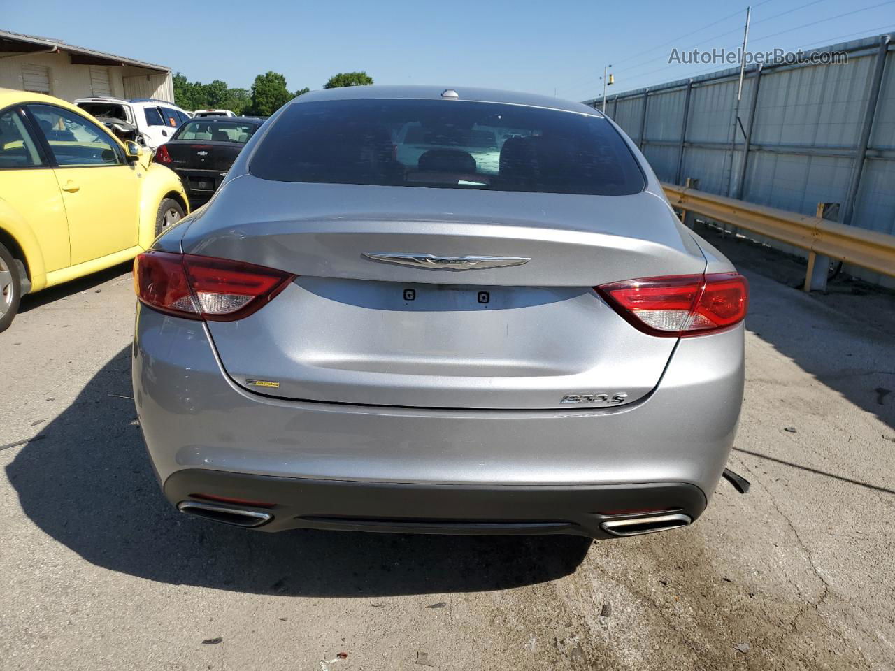 2015 Chrysler 200 S Серебряный vin: 1C3CCCBB2FN590576