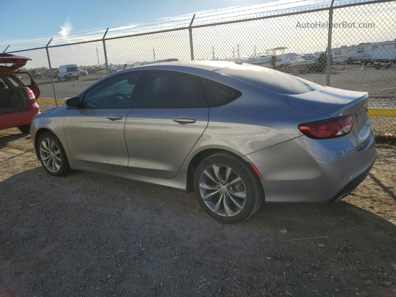 2015 Chrysler 200 S Серебряный vin: 1C3CCCBB2FN736992